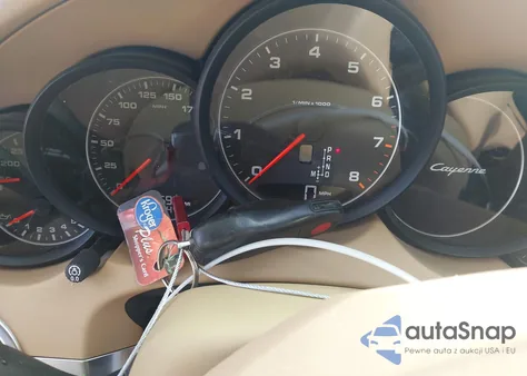 2012 Porsche Cayenne z USA, uszkodzony, nr VIN WP1AA2A28CLA10497